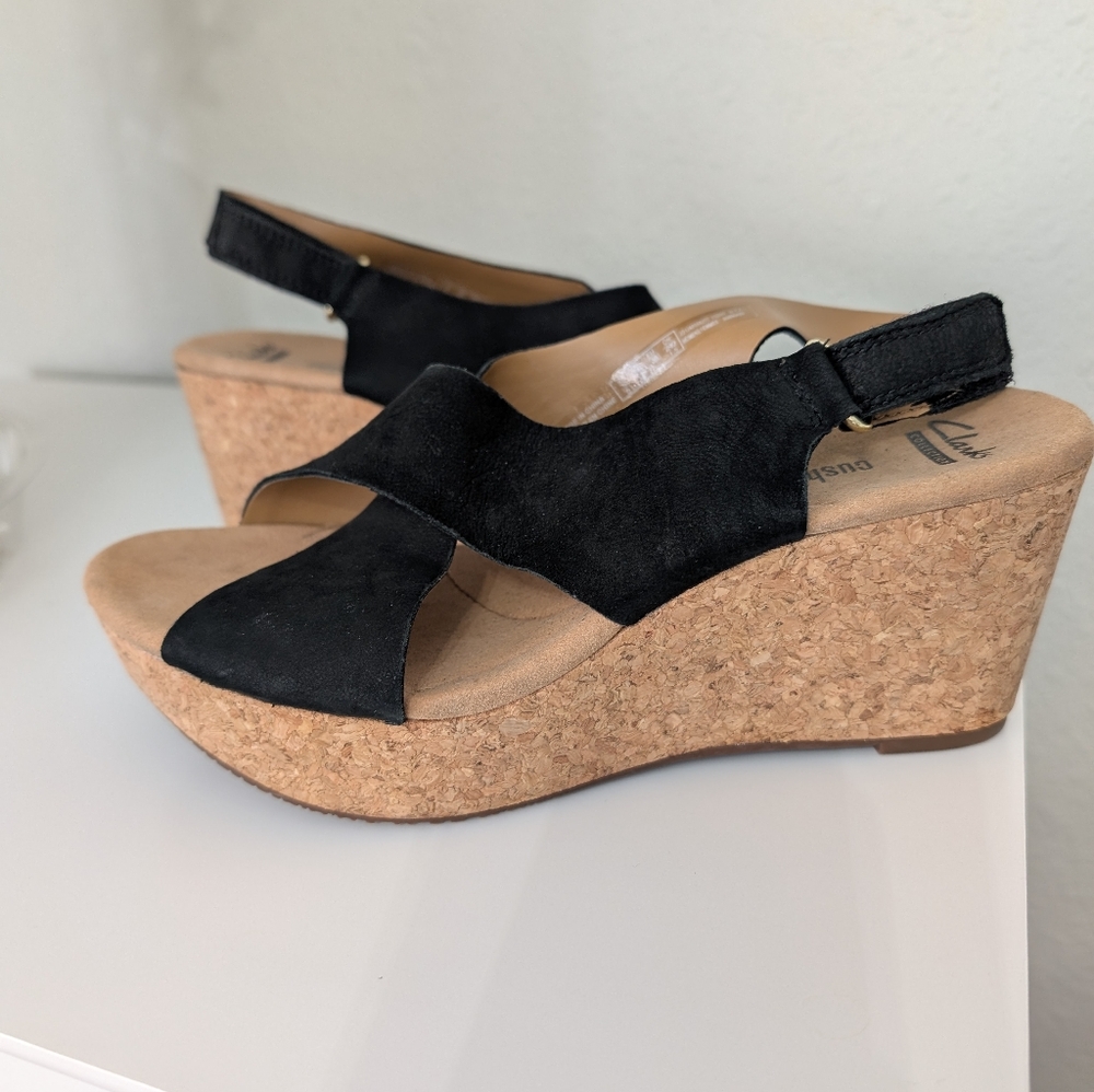 Clarks Annadel Eirwyn Wedge Sandal - Black Size 7.5